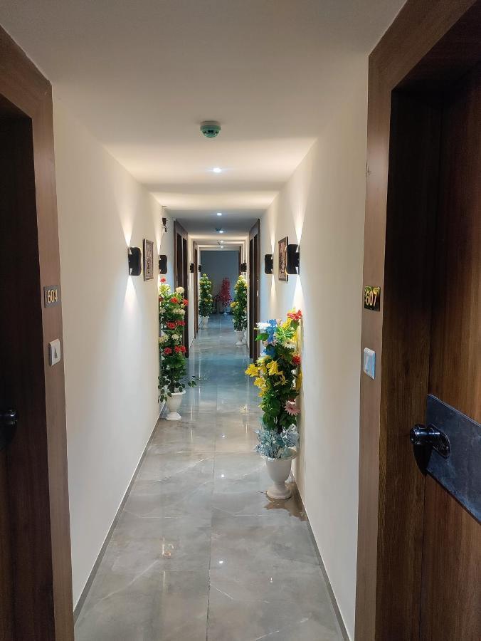 Hotel Lee Park Αχμπανταμπάντ Εξωτερικό φωτογραφία